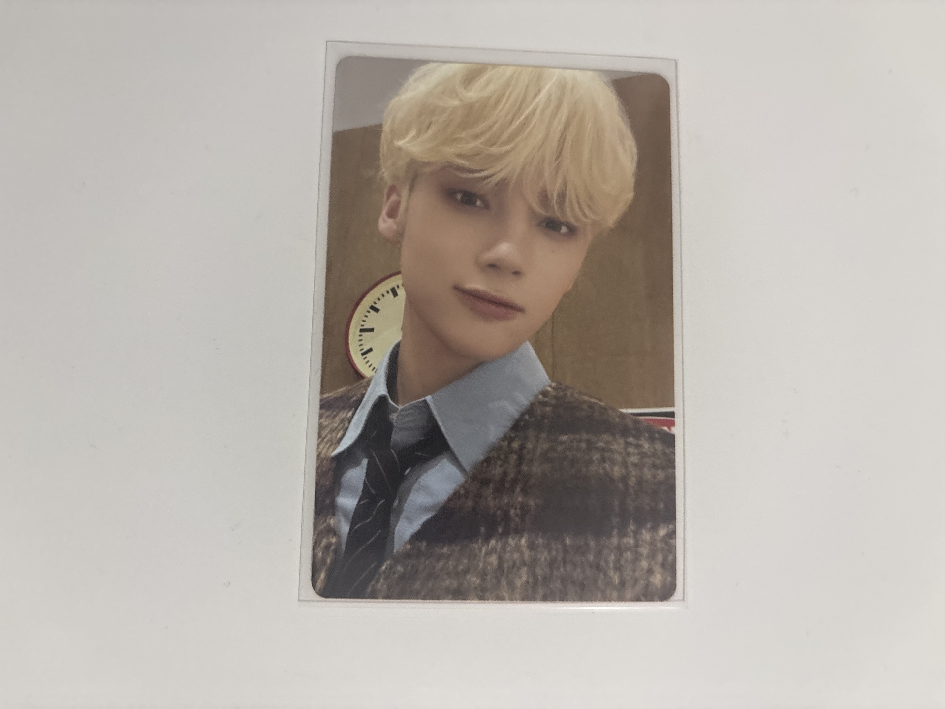 TXT Deco Kit Radio 82,2mhz 2024 Huening kai 7,00e TXT Huening Kai Official Photocard - Deco Kit Radio 82,2mhz 2024 - Image 1
