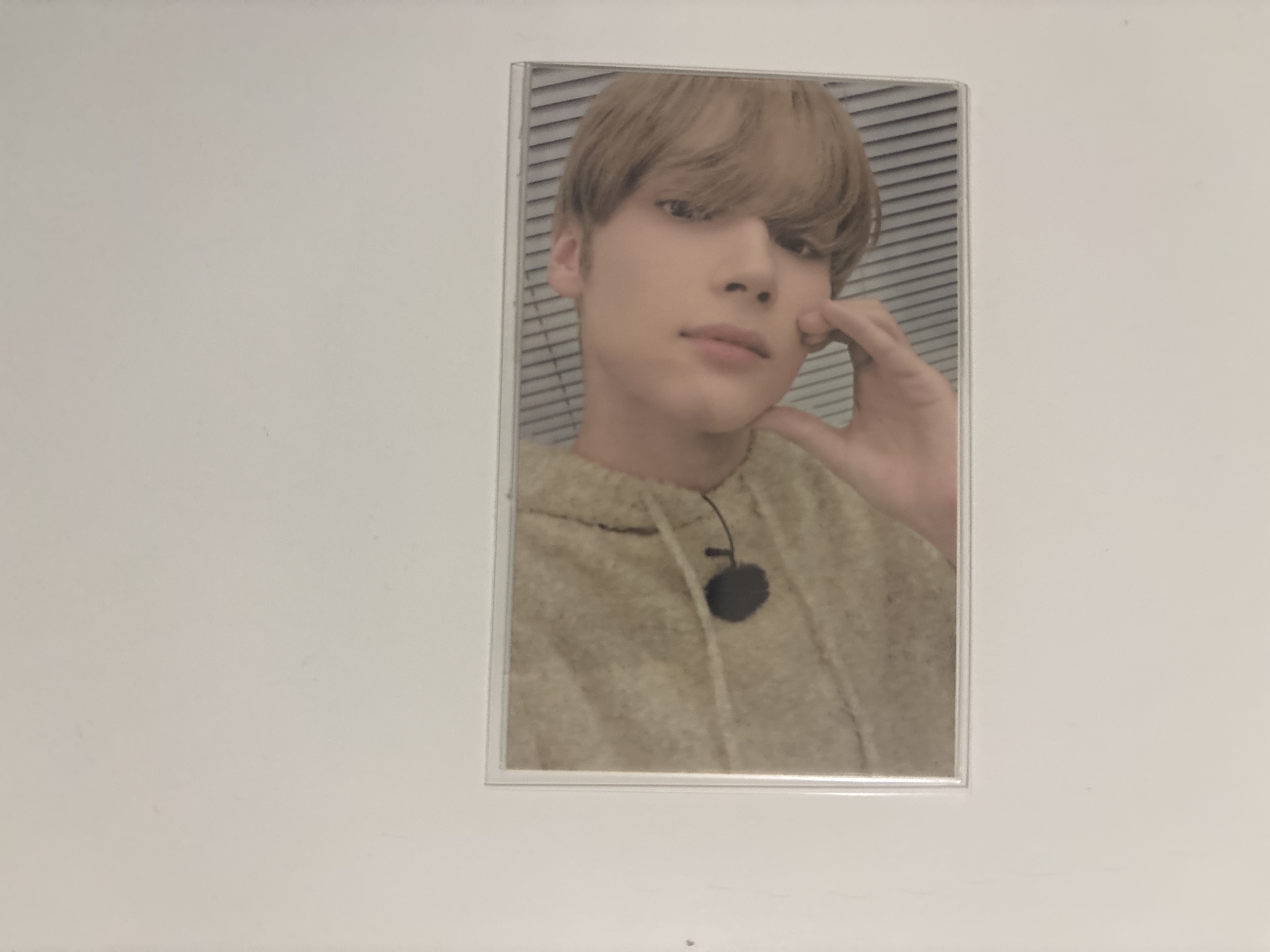 TXT HUENING KAI Ppulbatu 6,50e TXT Huening Kai Official Photocard - PPULBATU - Image 1